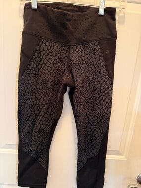Athleta Black Women's Performance Leggings size small